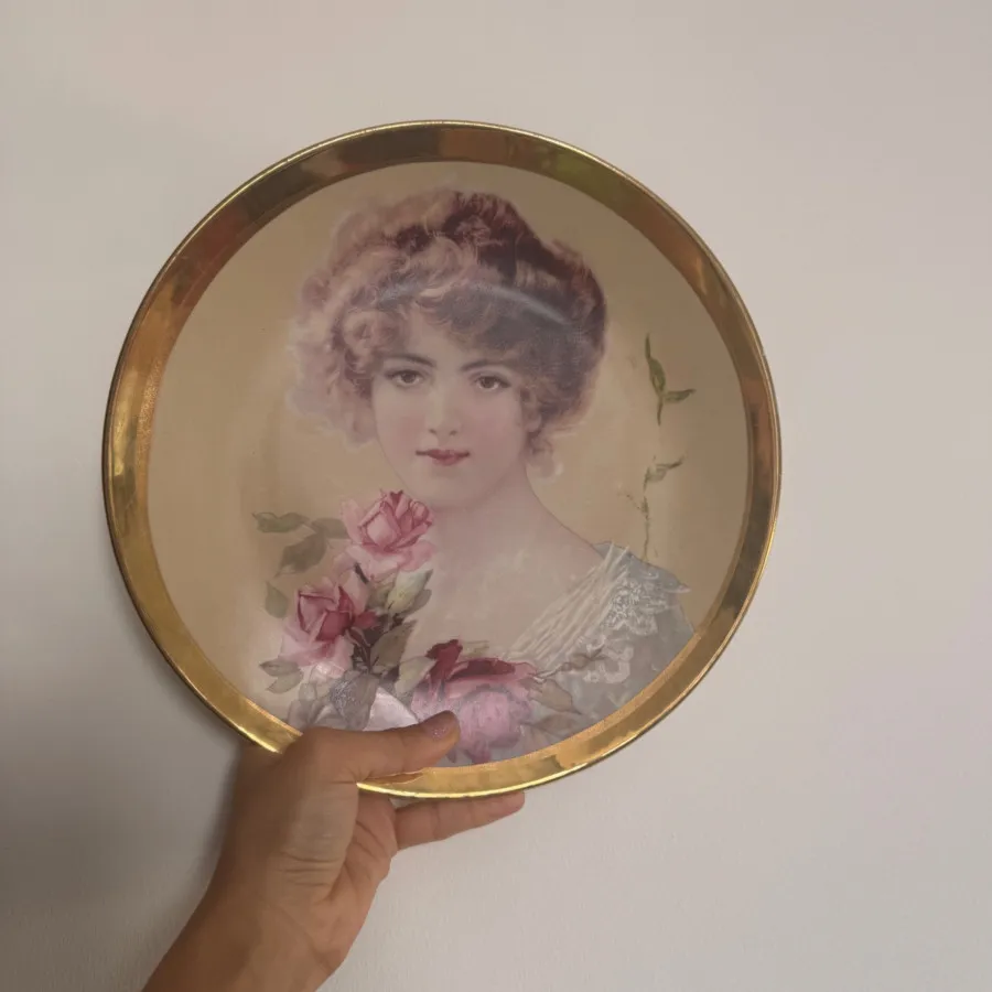 بشقاب آنتیک دیوار کوب