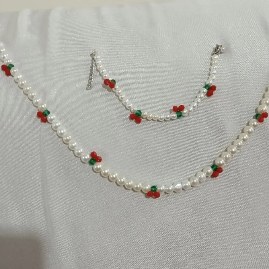 ست دستبند و گردنبند