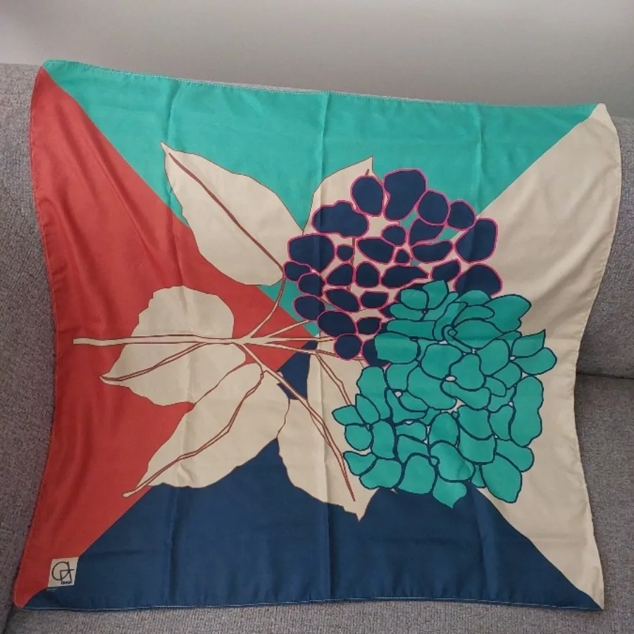 دستمال گردن یا اسکارف