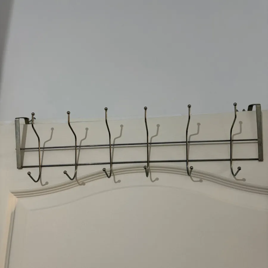 چوب لباسی پشت درب