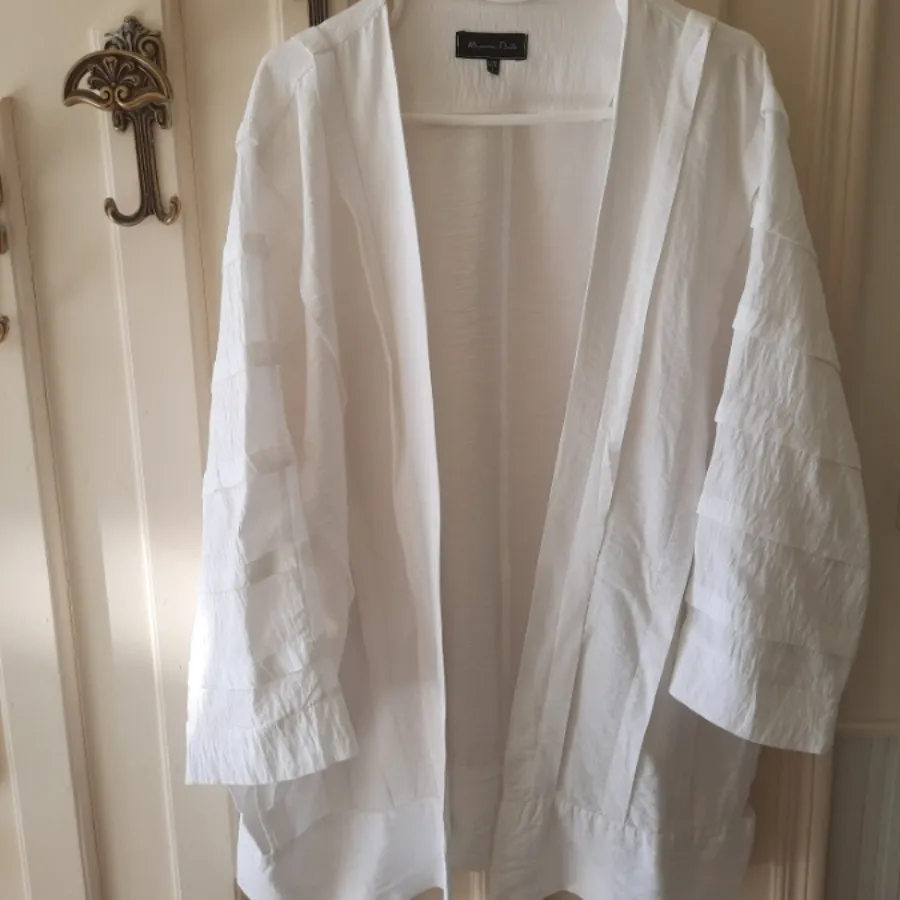 مانتو سفید فری