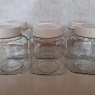 بانکه شیشه ای