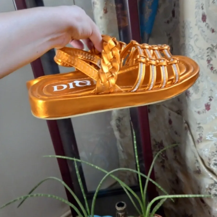 صندل سایز 39 دو عدد