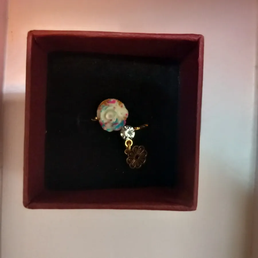 انگشتر گلی اویز دار