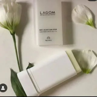 ضدآفتاب استیکی لاگوم