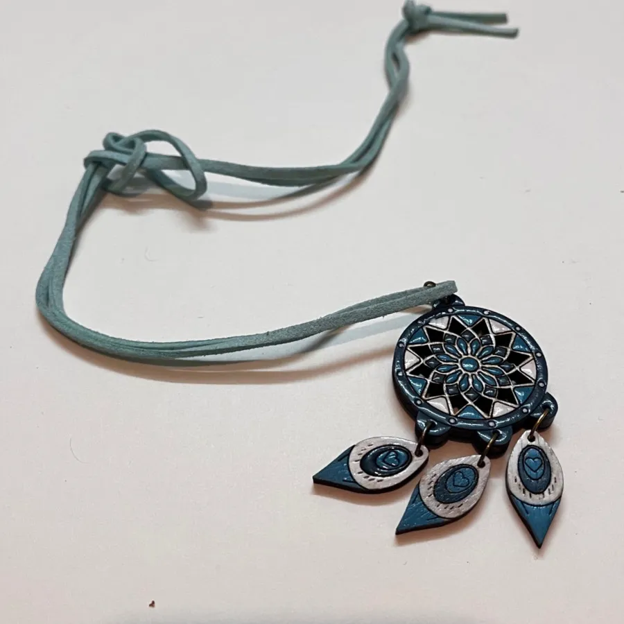 گردنبند آبی