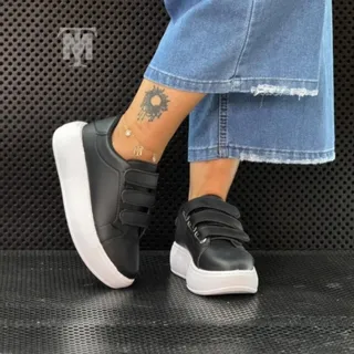 کفش کتونی مشکی سه چسب