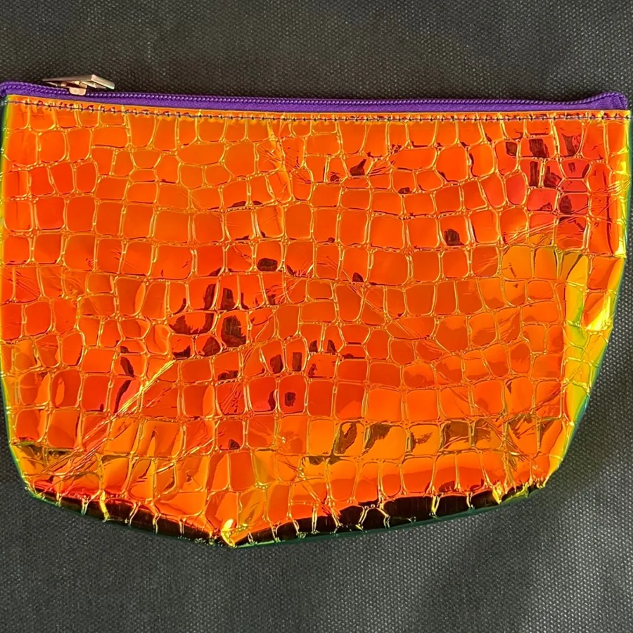 کیف آرایش ، کیف جادار