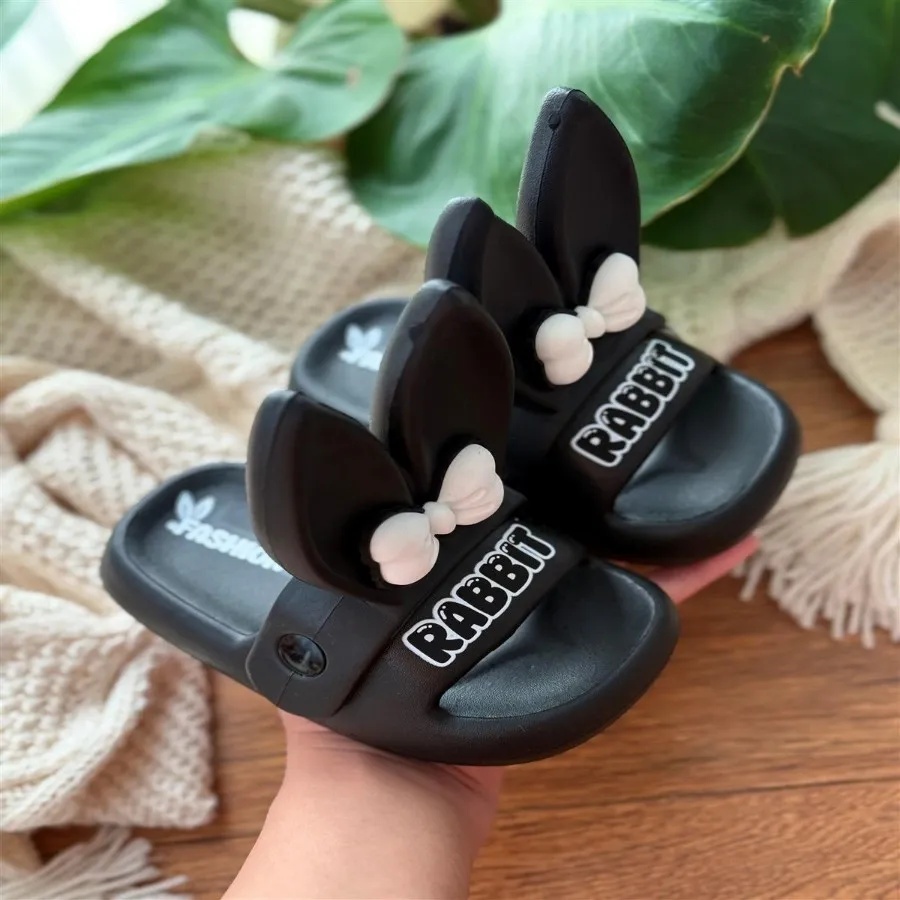 دمپایی بچگانه