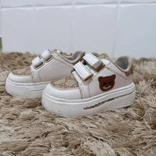 کفش اسپرت  بچگانه