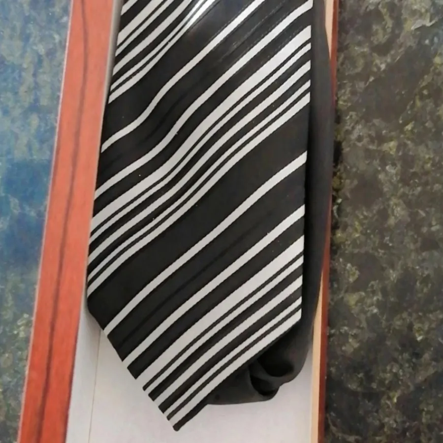 کراوات راه راه مردانه