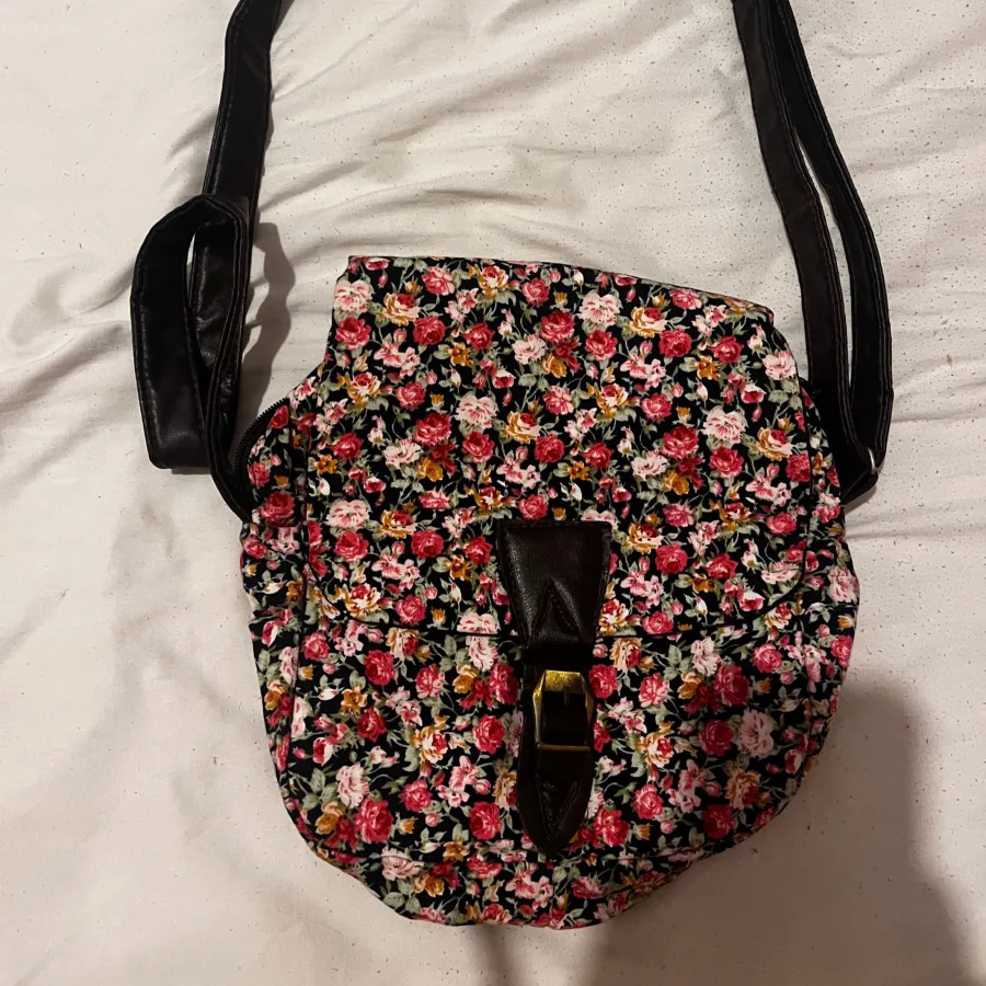 کیف گل گلی