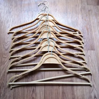 چوب لباسی طرح چوب