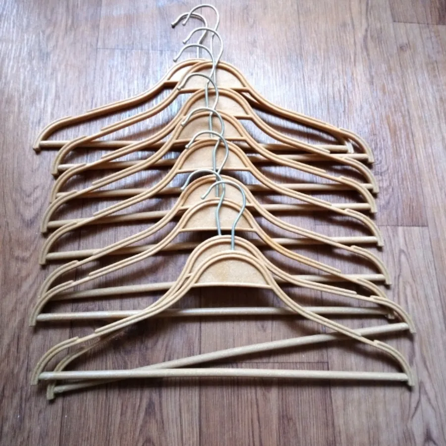 چوب لباسی طرح چوب