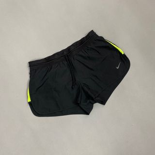 شلوارک نایکی nike