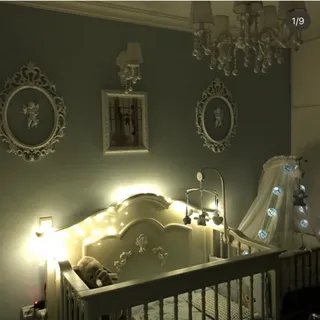 قاب گچ بری و فرشته