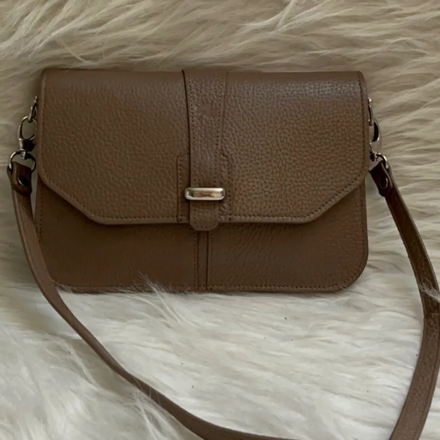 کراس بادی شیک نوین چرم