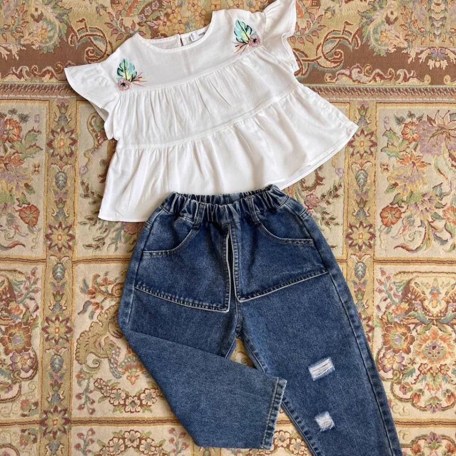 شومیز و شلوار جین