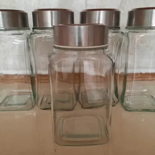 بانکه شیشه ای