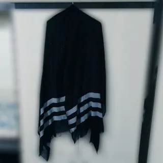 شال مشکی