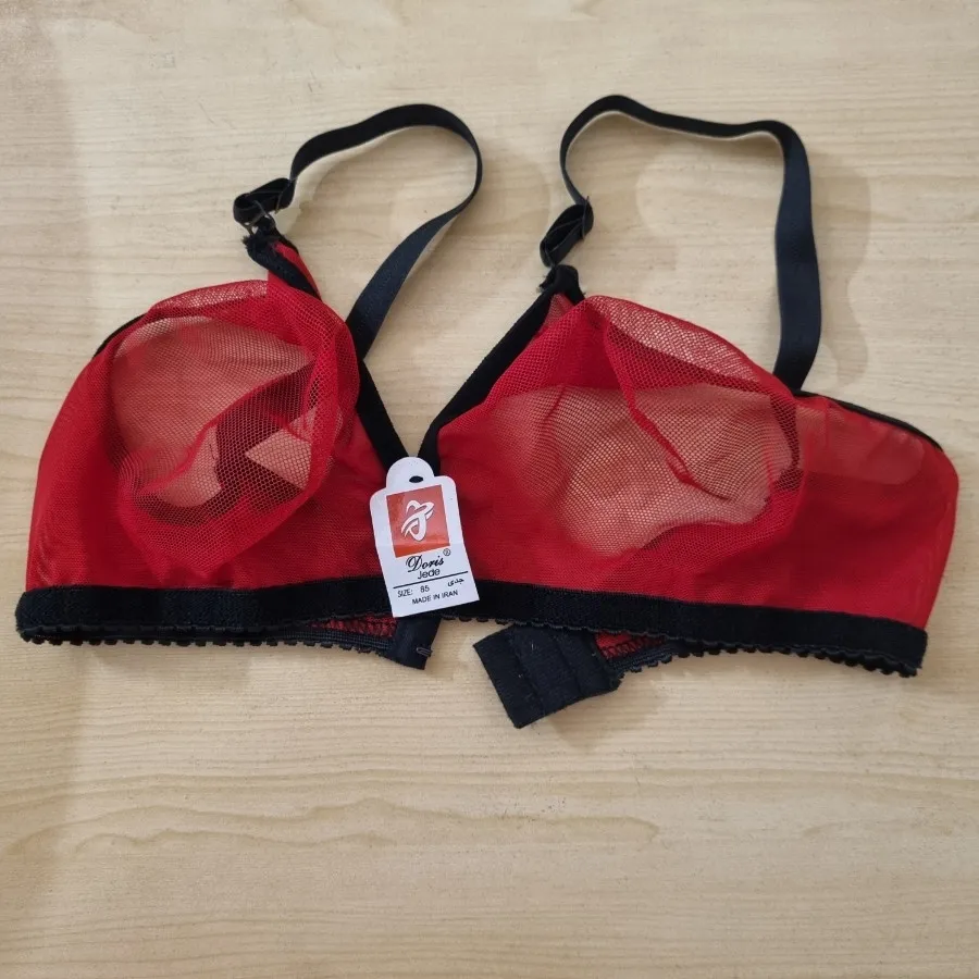 سوتین توری قرمز