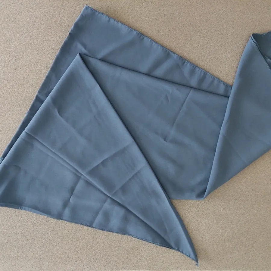 مقنعه رنگ آبی