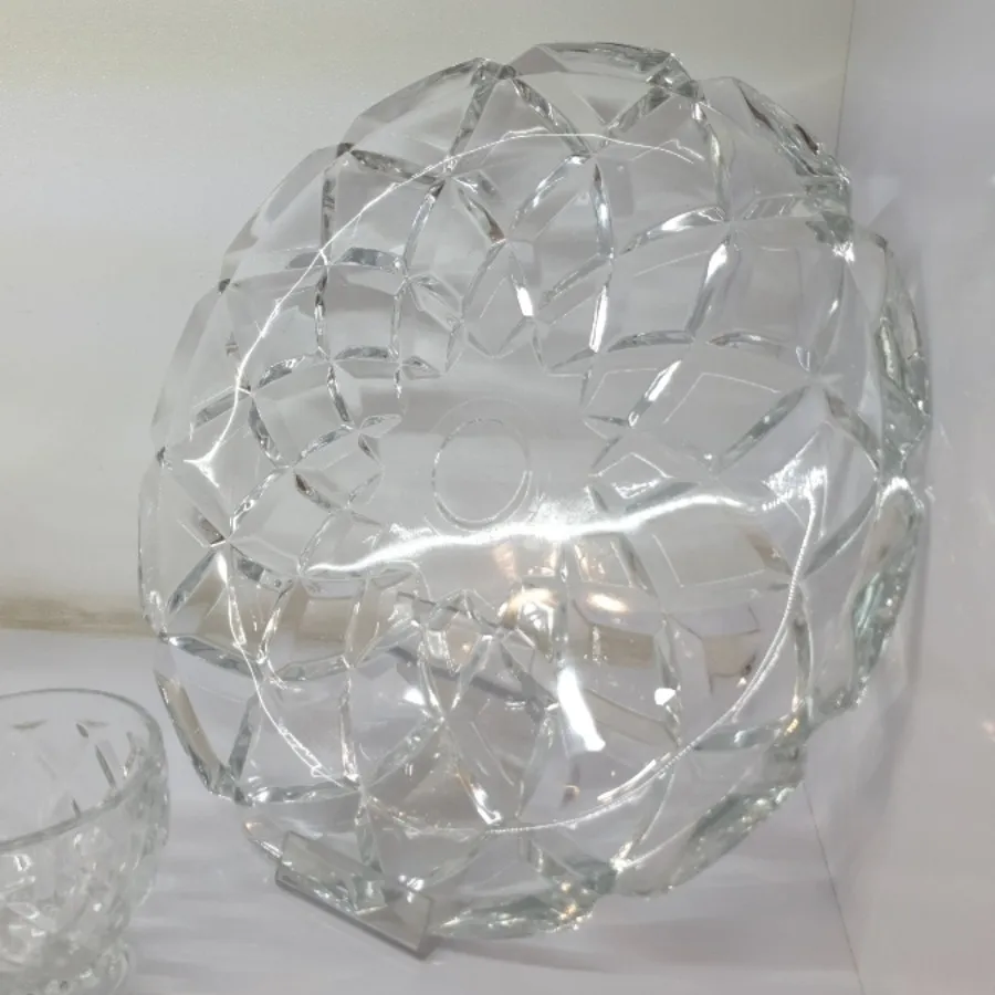 شیرینی خوری