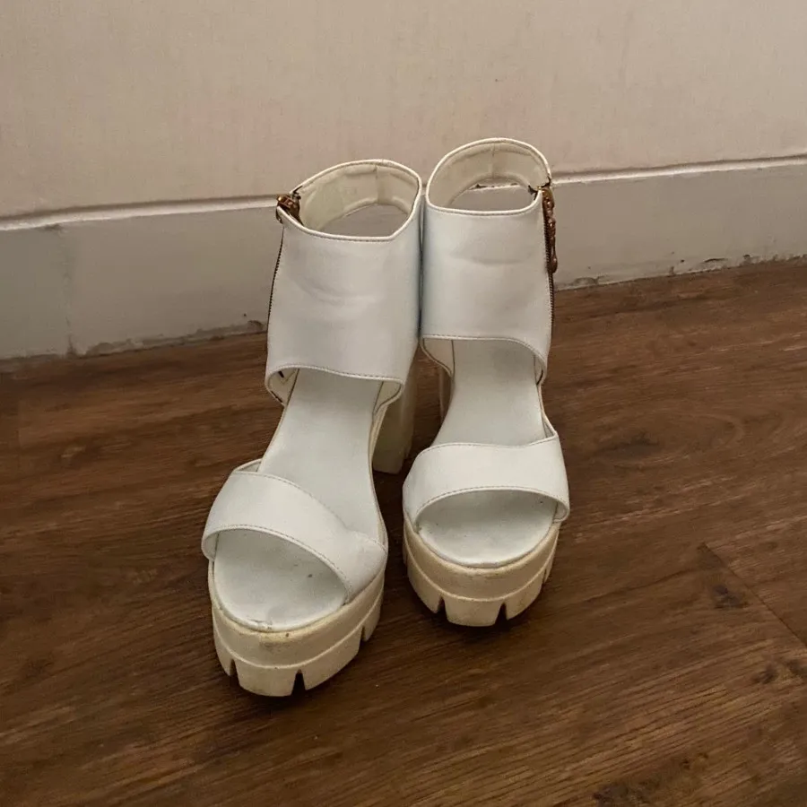 کفش پاشته بلند مجلسی