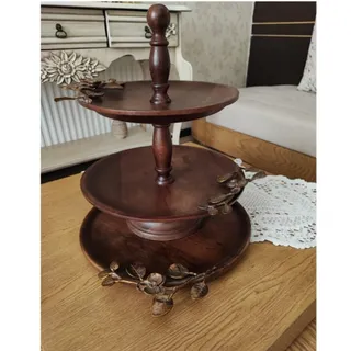 دو تا ظرف چوبی و برنجی