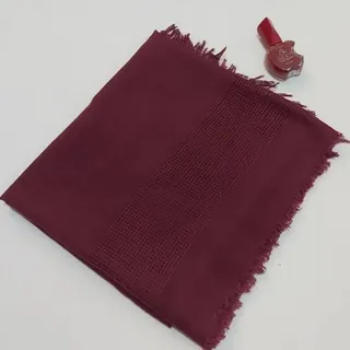 روسری زرشکی