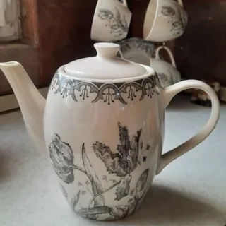 ست قوری و فنجان نعلبکی