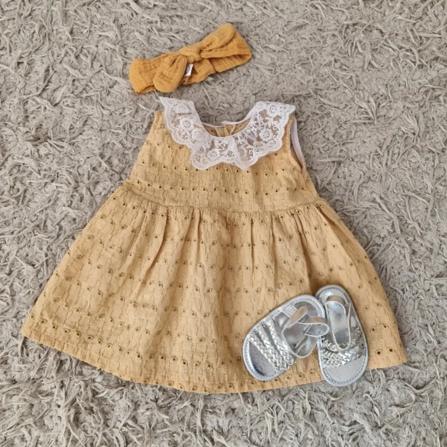 ست پیراهن نوزادی و پاپوش