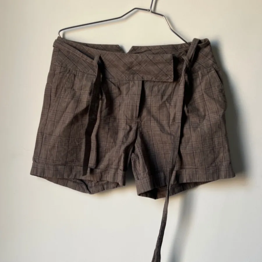 شلوارک چهارخونه