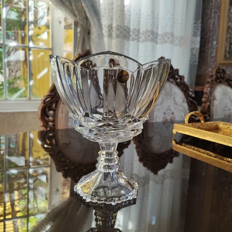 گل لاله پایه دار