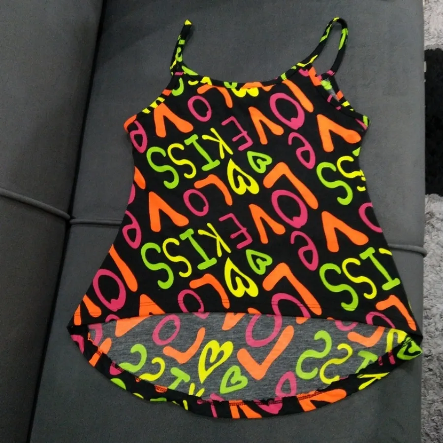 تاپ زنانه و دخترانه