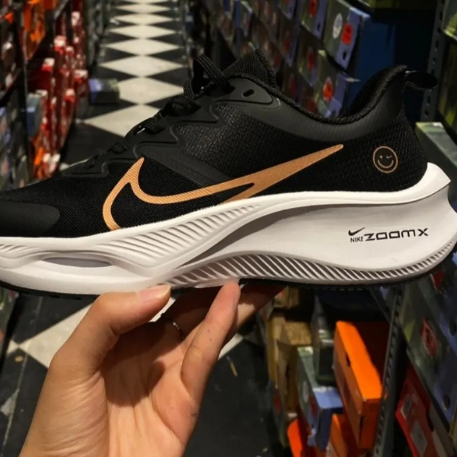 کفش نایک zoom x