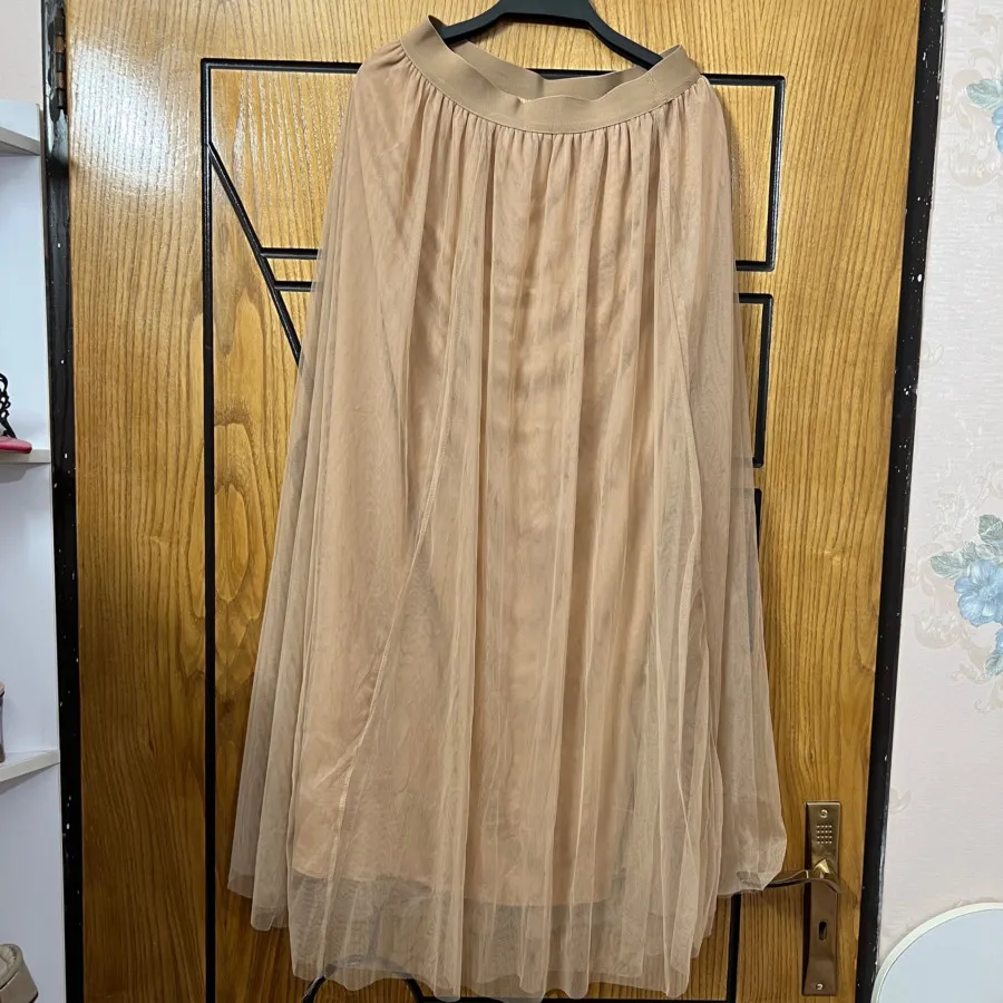 دامن بلند کرم حریر