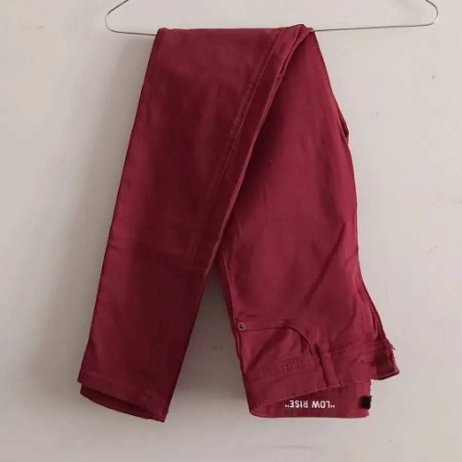 شلوار اسکینی زرشکی برشکا