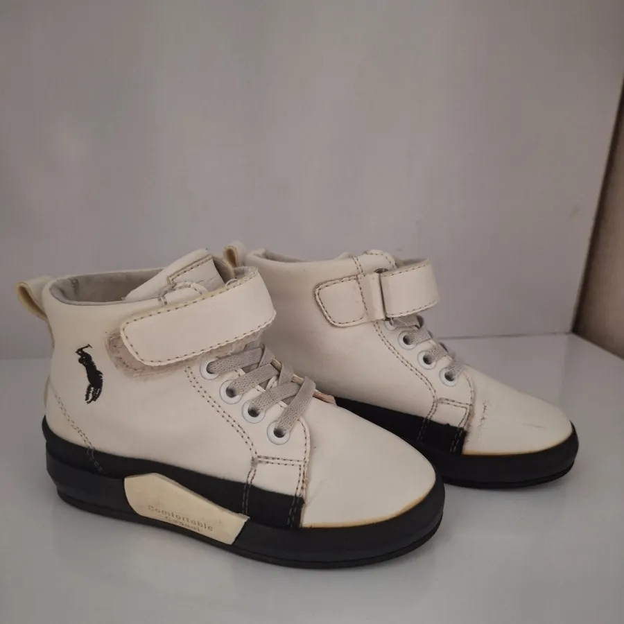 کفش پسرانه خارجی