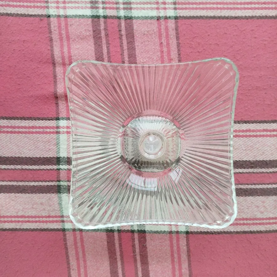 دیس شیرینی خوری