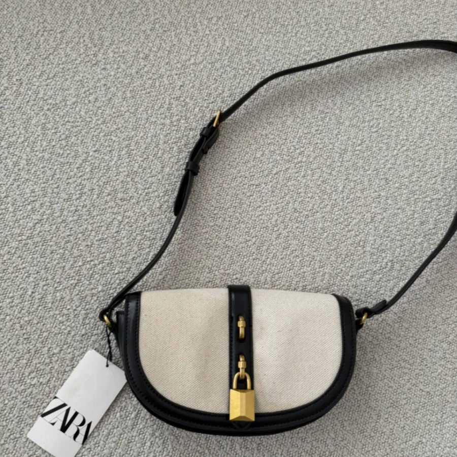 کیف زارا تگ دار