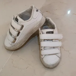 کتونی بچگانه