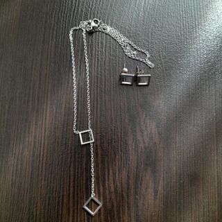 نیم ست نقره‌ای