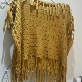 شال دور گردن