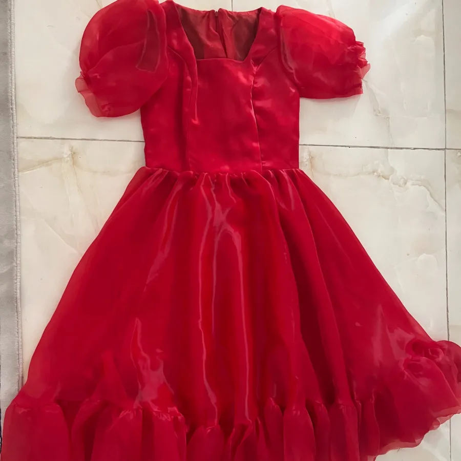 پیراهن عروسکی