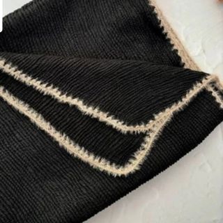 شال پلیسه مشکی