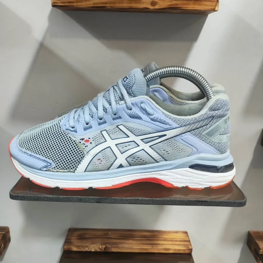 کفش کتونی اسیکس