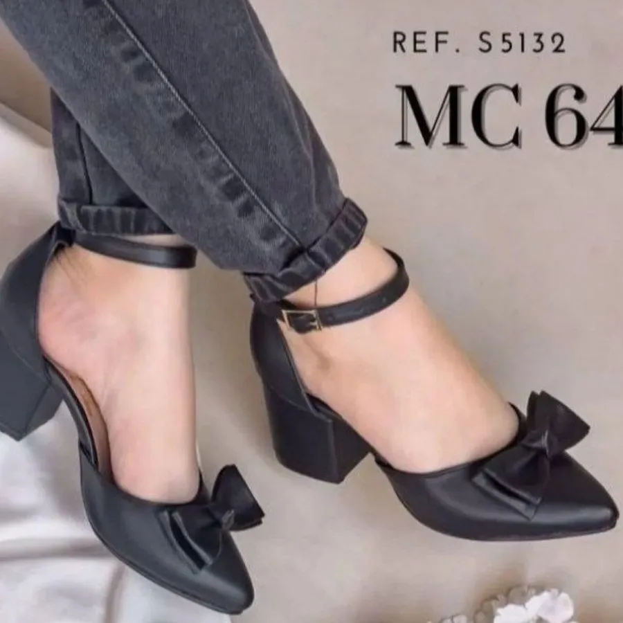 کفش پاشنه دار پاپیونی