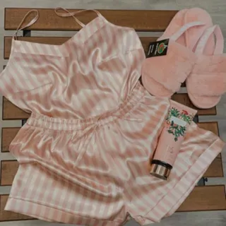 تاپ و شلوارک ساتن