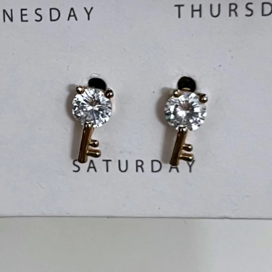 گوشواره کلید